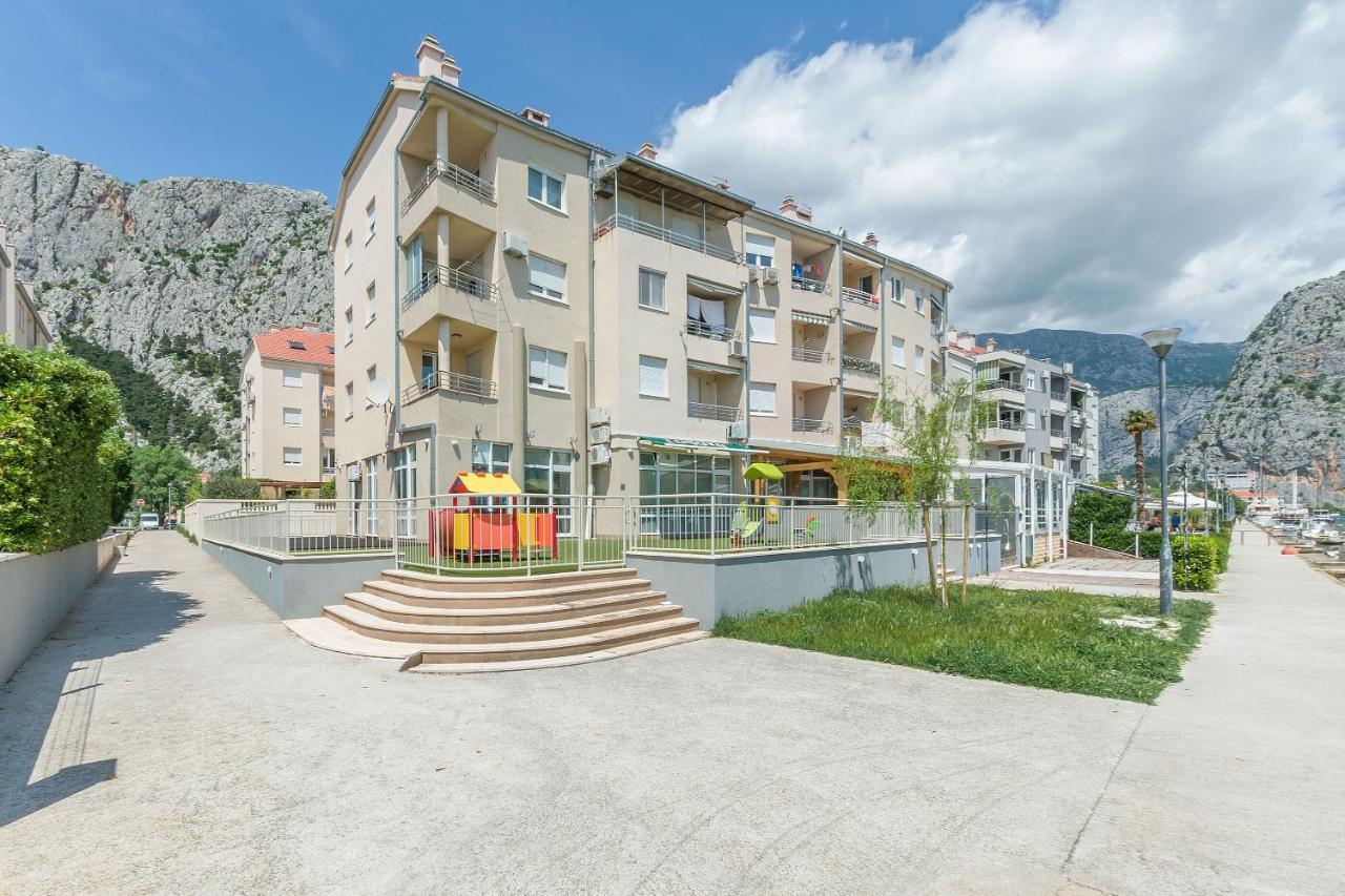 Apartments Cetina 오미스 외부 사진